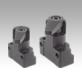 Hook clamp with mounting bracket with extended clamping claw